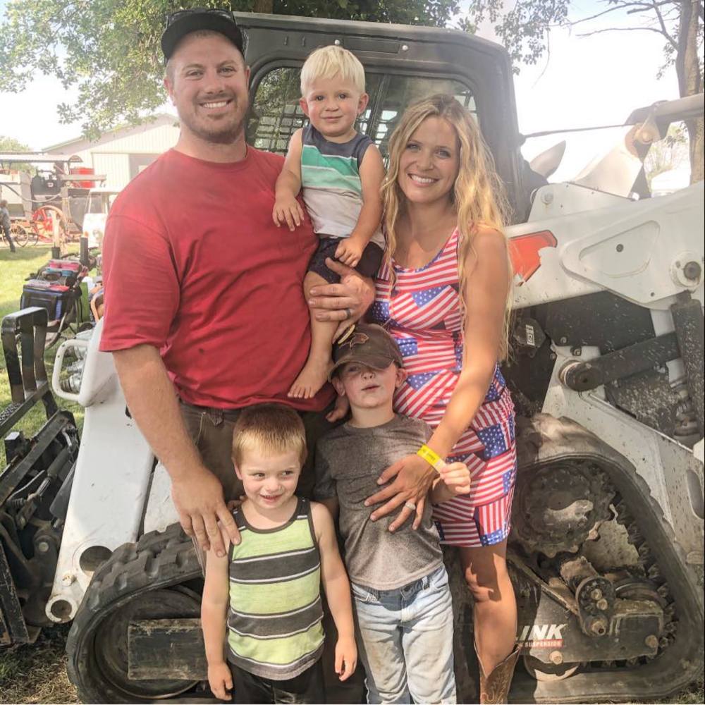 Meet your Posher, Becky